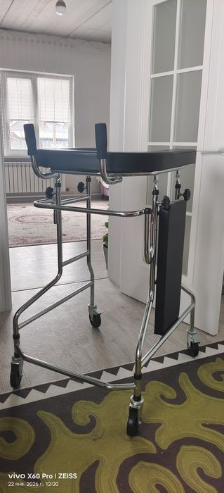 Продам ходунки для взрослых