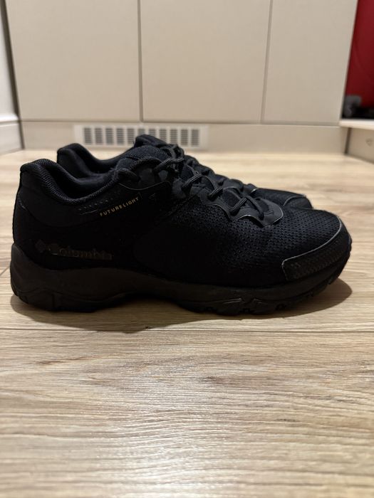 продам зимние кроссовки columbia