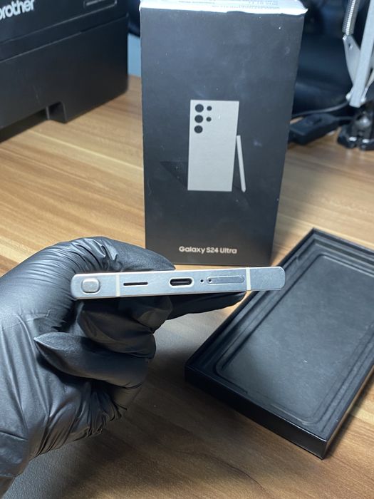 Samsung Galaxy s24 ultra • 512 GB • Titanium Gray