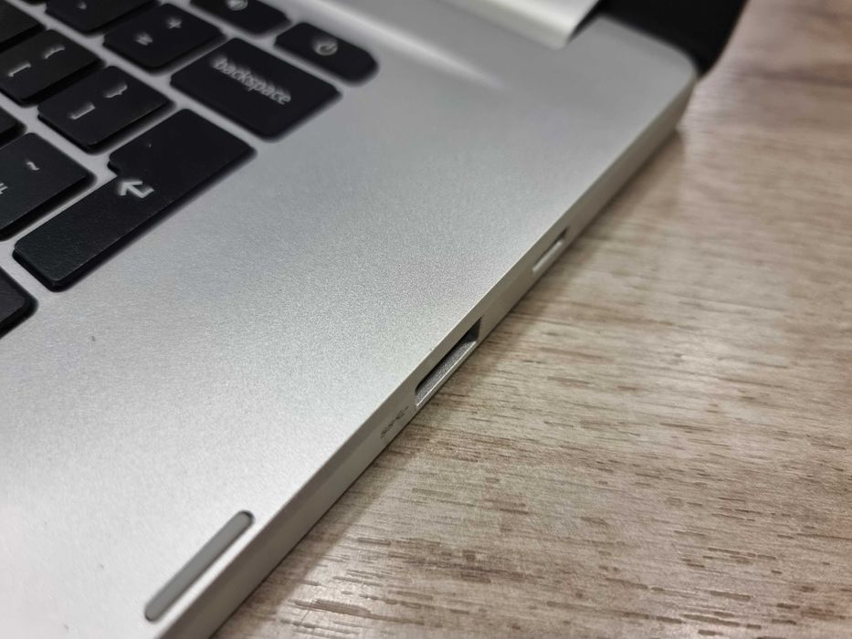 Лаптоп ASUS Chromebook C523