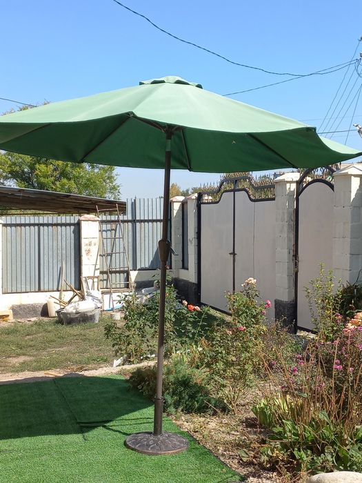 Продам зонт для сада.