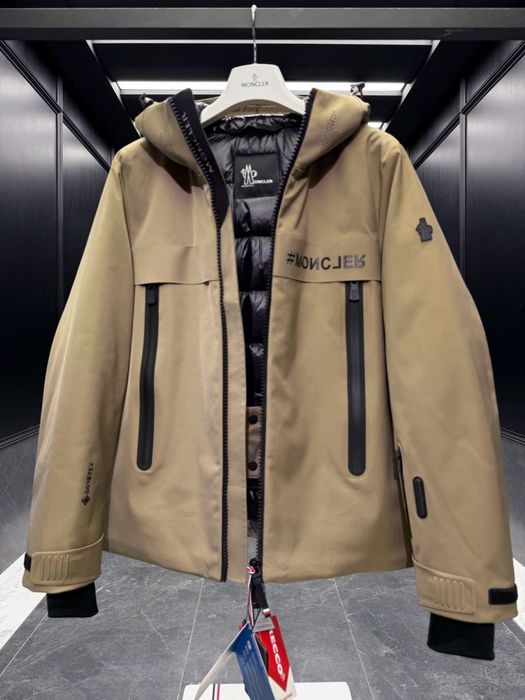 Geaca Moncler , calitate premium , pe comanda , noua , L