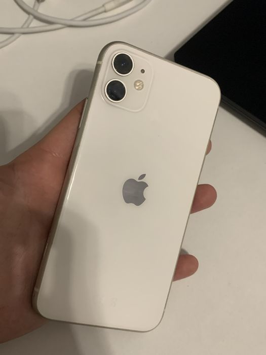 Продам IPhone 11 64GB