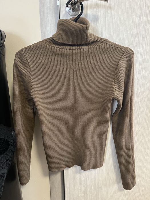 Пуловери по 10лв