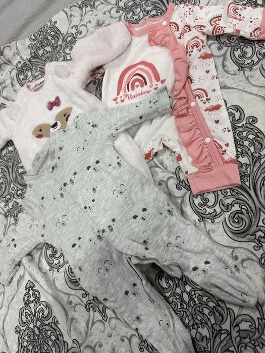 Продавам лот детски дрешки