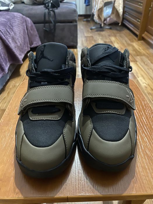 Продам новые кросовки Jumpman jack travis scott