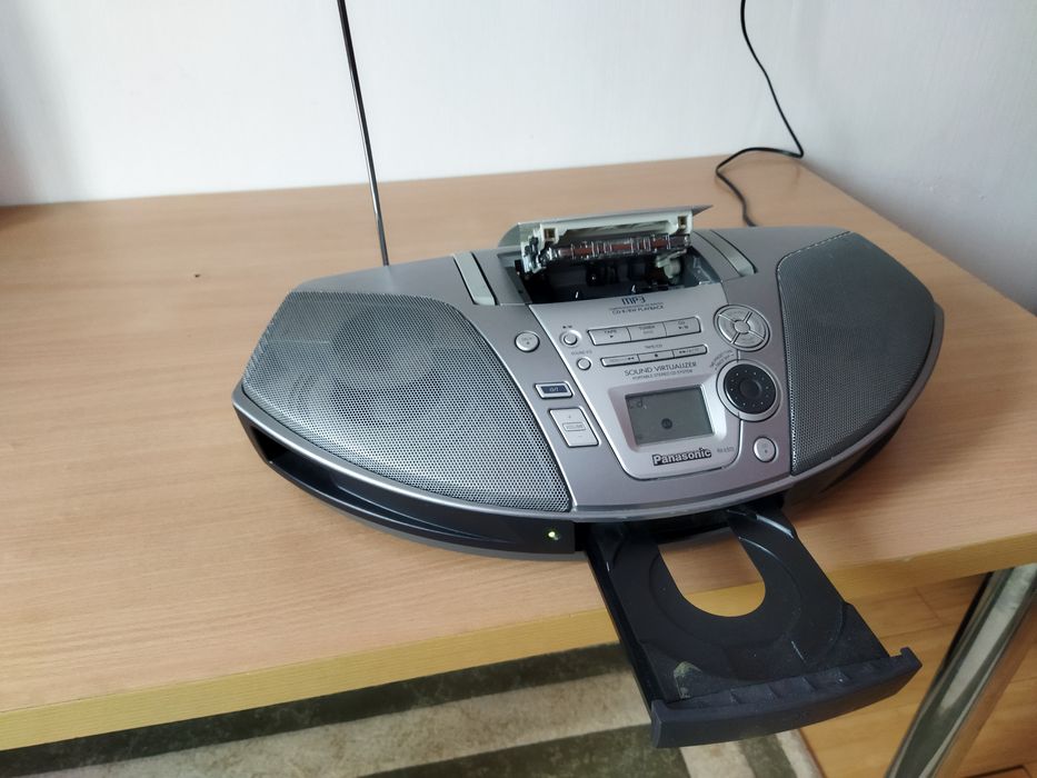 Магнитофон Panasonic аудиокассетный