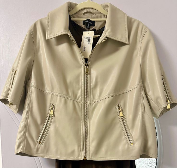 Модно яке с къс ръкав