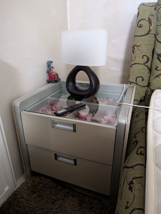 De vanzare pat & saltea ortopedica 180x200  & 2 noptiere