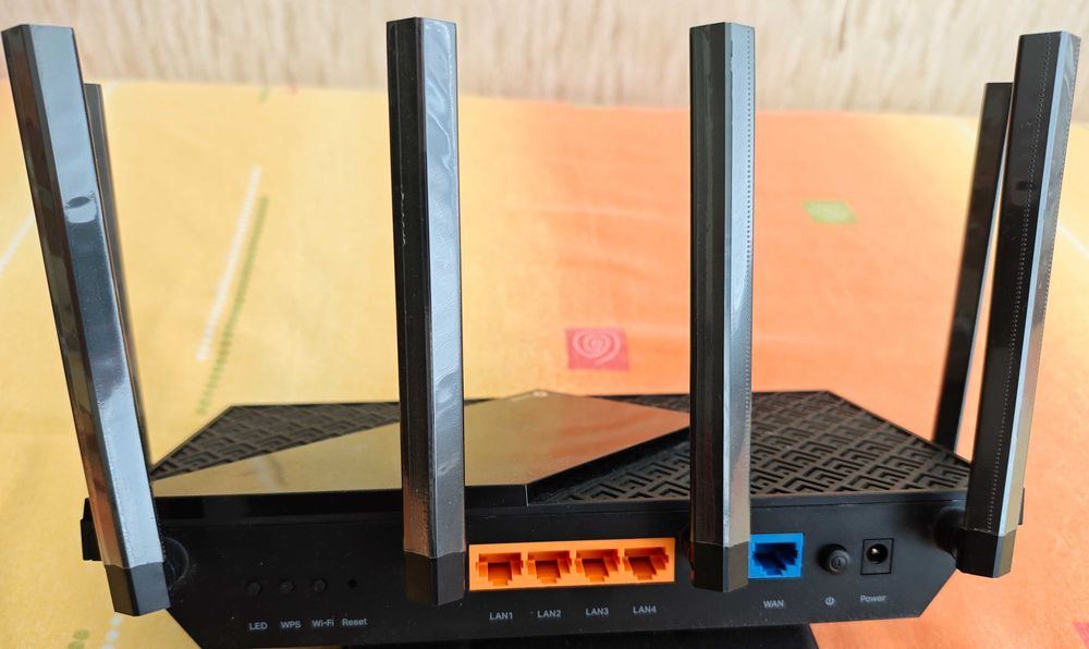 Продавам рутер TP-Link Archer AX73 AX5400
