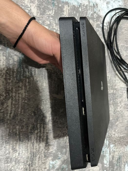 Ps4 slim 500gb in stare perfecta