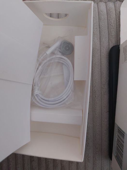 Samsung Galaxy J5, 6