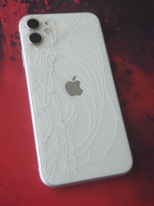 IPhone 11 64gb 75akb