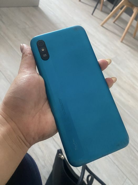Продам Redmi телефон