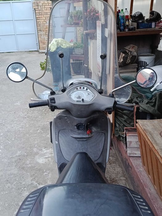 Scuter Piaggio Liberti 50 CC.