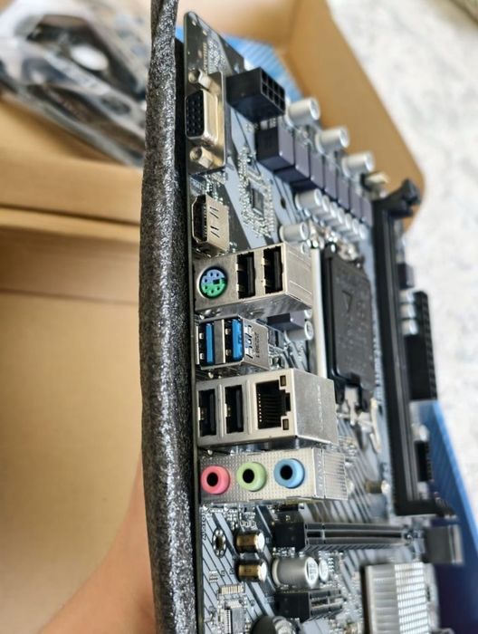 Материнская Плата H610m