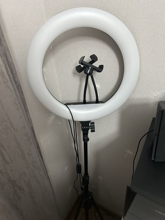 Лампа 34см новая