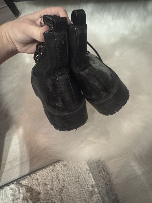 Дамски черни боти