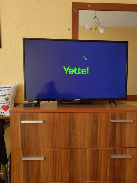 Смарт  телевизор,,Телефункен,,40инча.