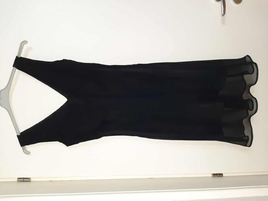 Rochie neagră de ocazie