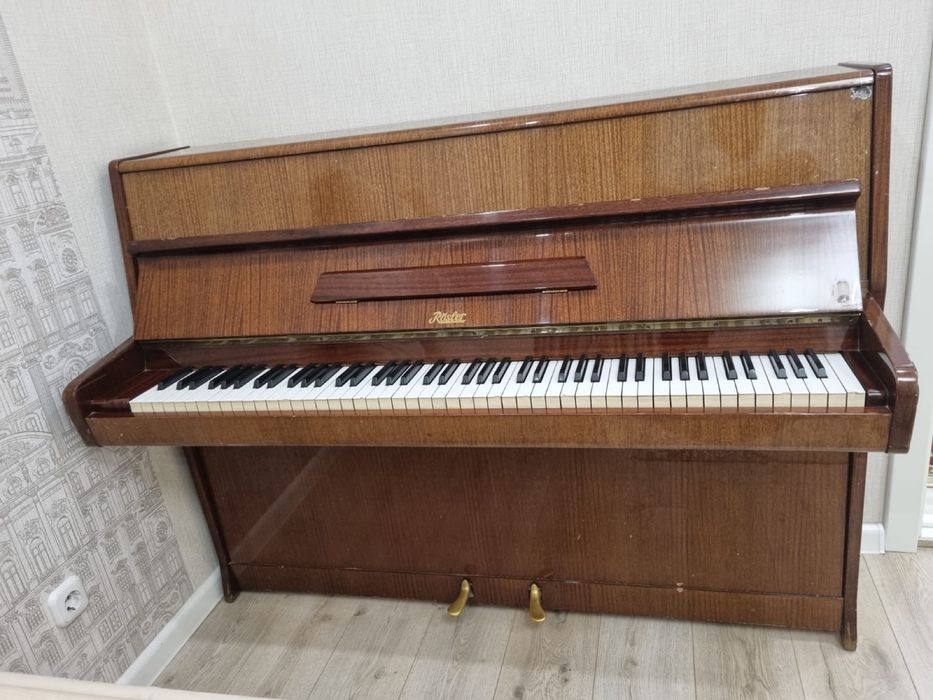 Пианино "Rosler"