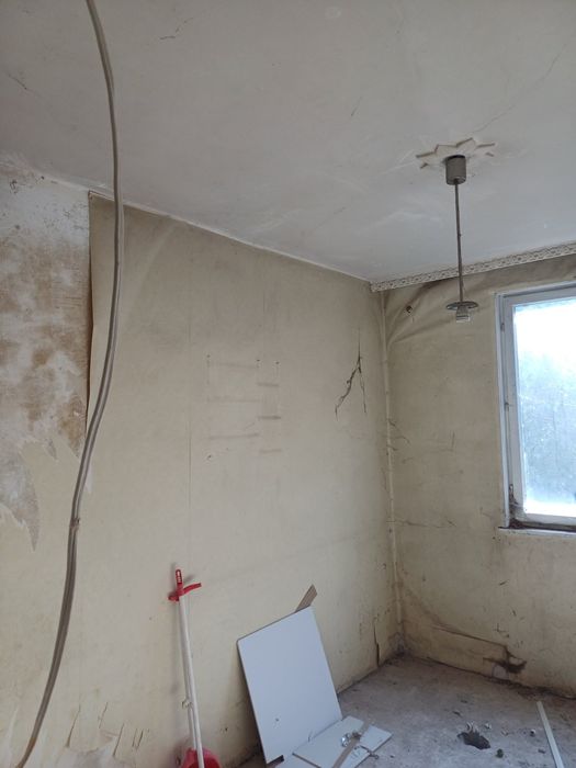 Продава се Къща в Перник, Драгановец - 210 кв.м за 548 €/кв.м - Снимка #21