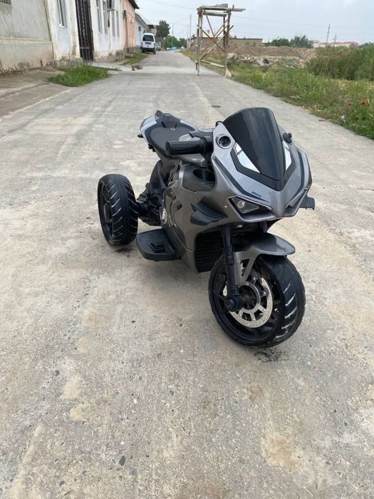 Bolalar Elektrskuteri
