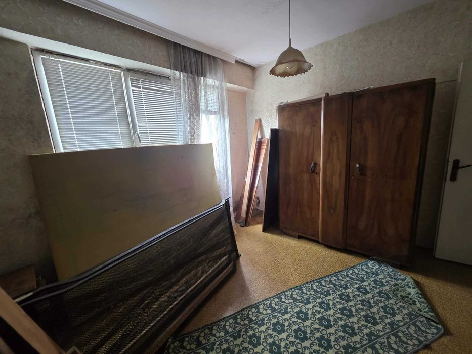 Продава се Тристаен апартамент в Хасково, Център - 81 кв.м за 769 €/кв.м - Снимка #4