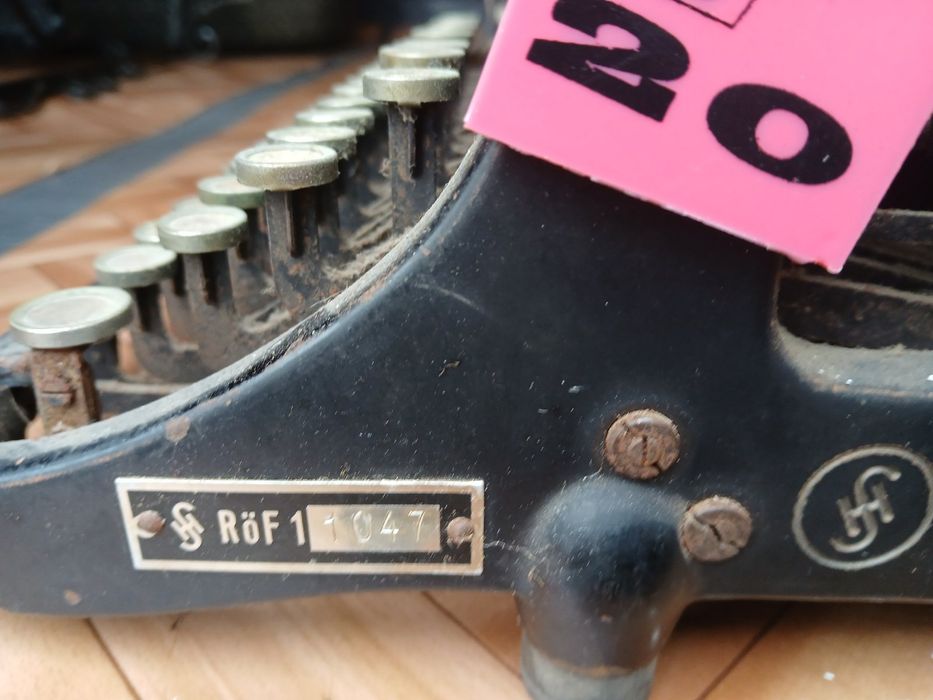 Стара пишеща машина