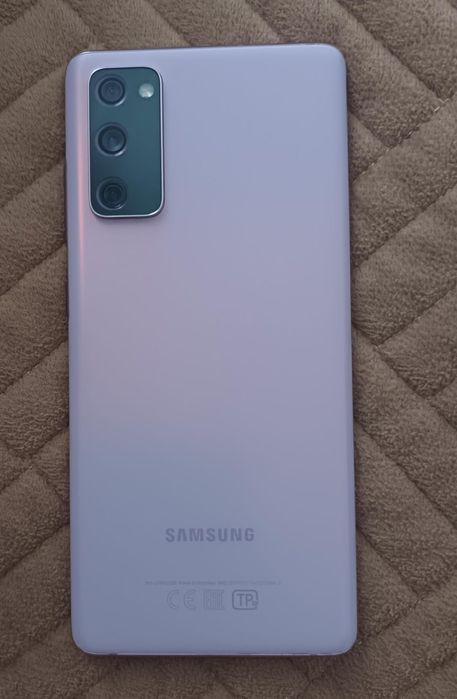 Продам обмен samsung s20fe