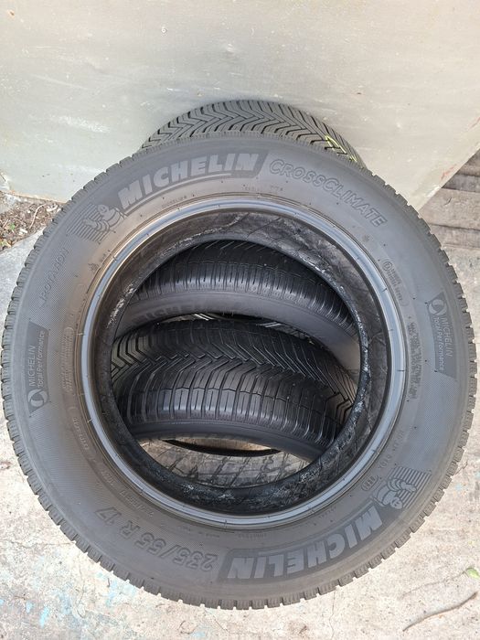 Продам шины. 235/55/17 мишелин