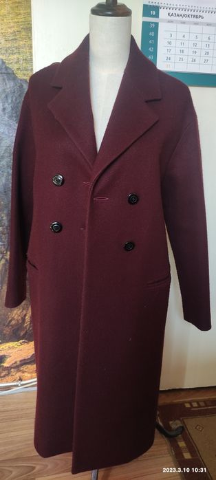 Демисезонное пальто.