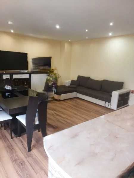 Реновиран тристаен тухлен апартамент