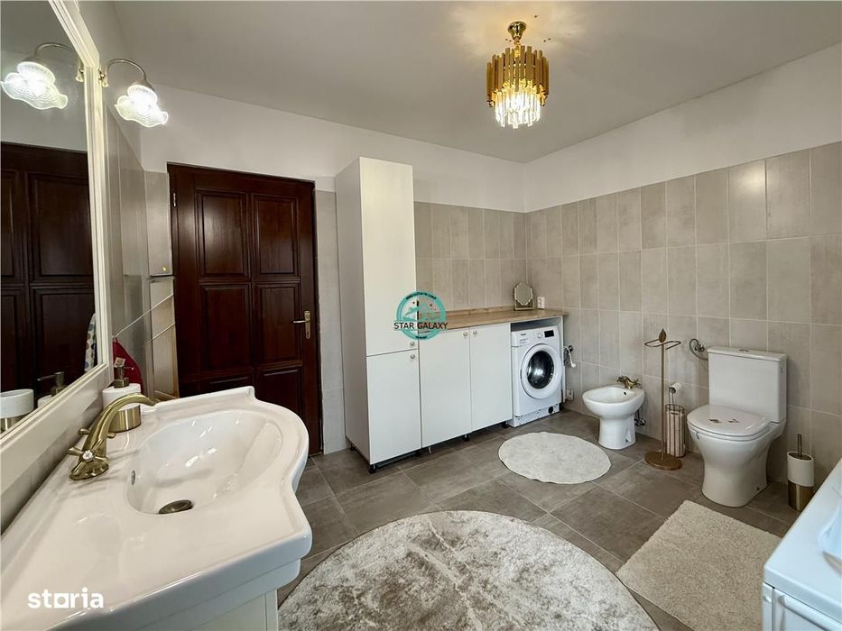 Casa cu 4 camere de vanzare, moderna, teren 577 mp, in Unirii