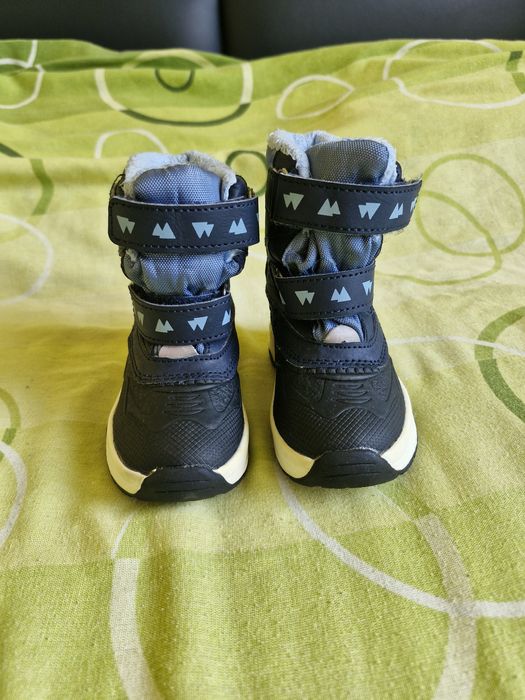 Топли ботуши, обувки и маратонки/кецове за момче (размер от 19 до 23)
