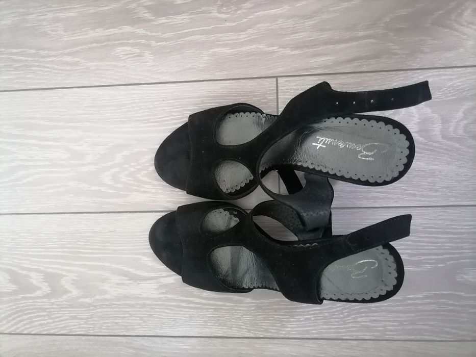 Sandale de piele întoarsa  Benvenuti