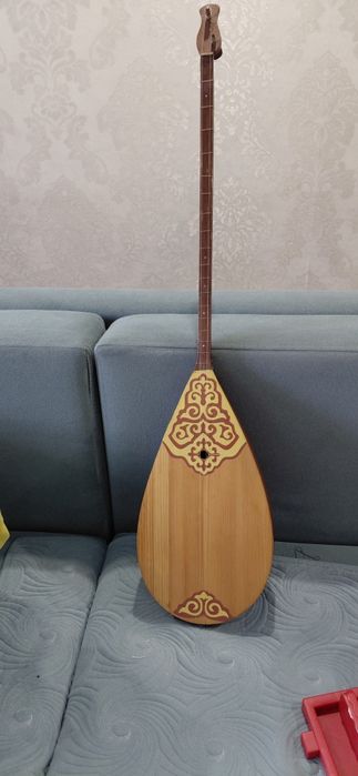 Продам домбру  не дорого