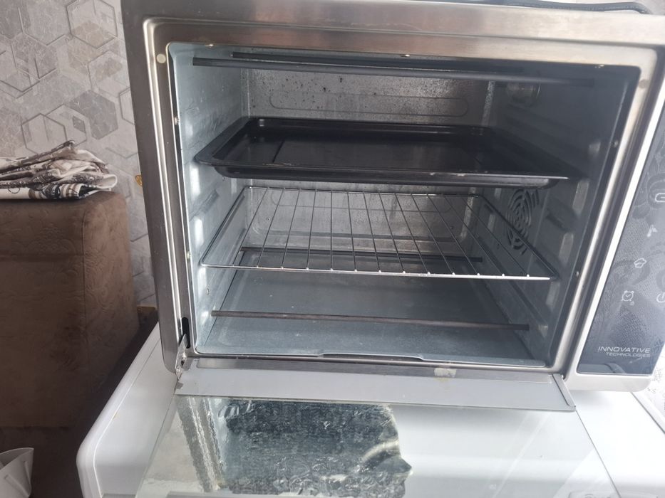 Продам экктричискую духовку