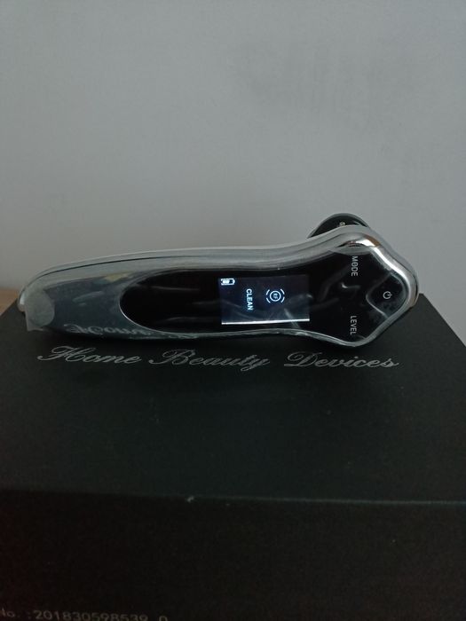 Vând aparat de înfrumusețare facială