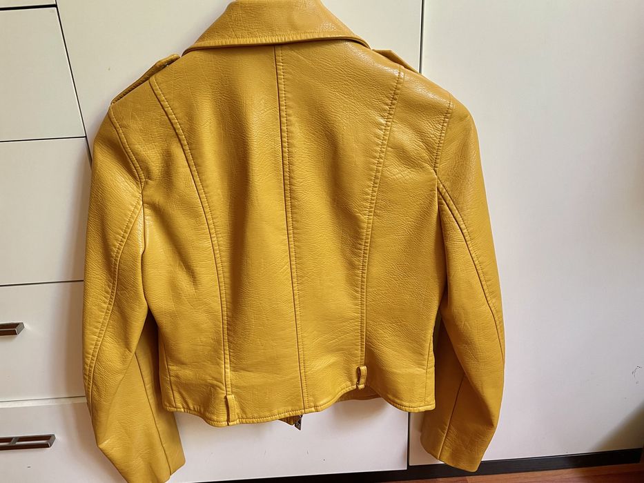 Куртка zara желтая