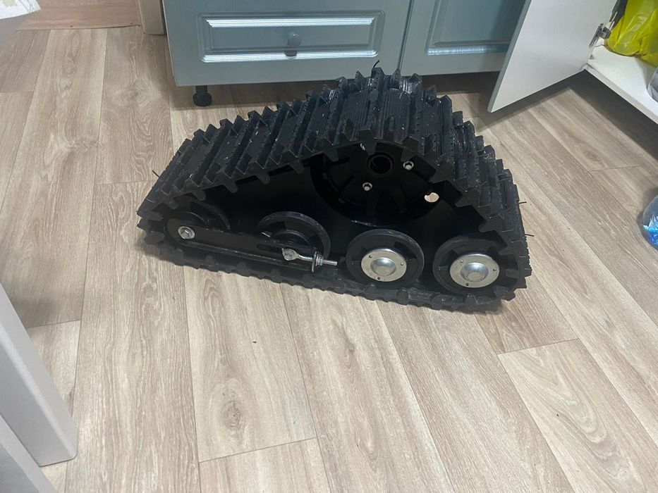 Продам ролик от такой гусеницы