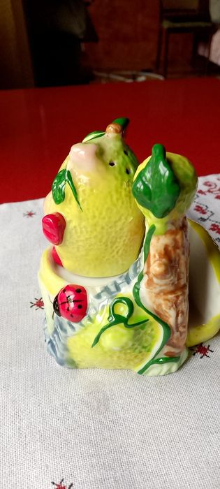 Солонка/салфетница керамическая.