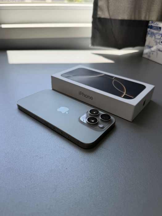 КАТО ЧИСТО НОВ Iphone 16 Pro Natural Titanium