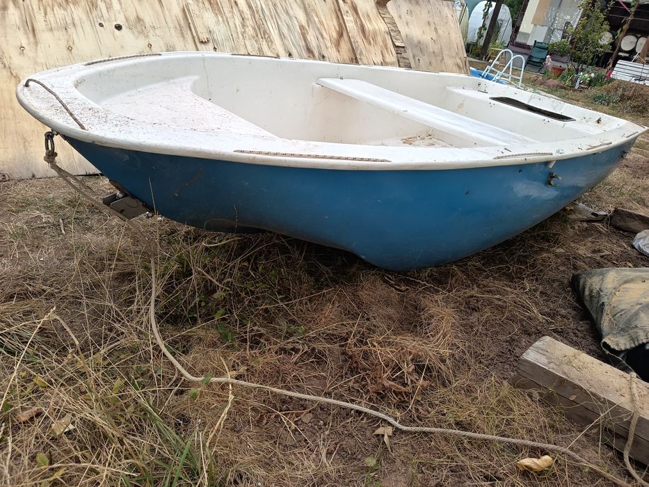 малка двуместна лодка