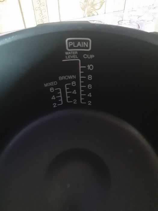 Рисоварка в отличном состоянии