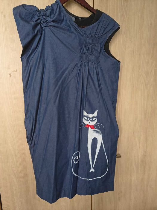 Рокля с нарисувана котка