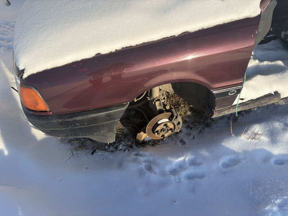 Продам по запчастям ауди 80