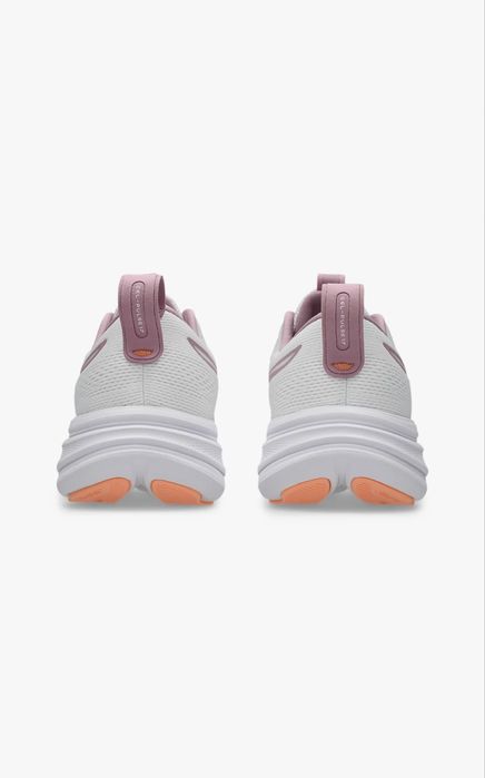 Женские кроссовки от asics