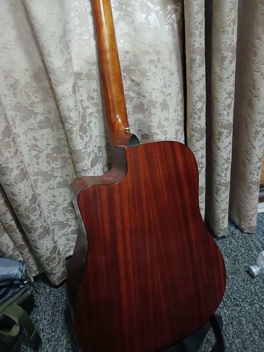 Akustik gitara sotiladi holati ideal razmeri 41 classik sim taqilgan
