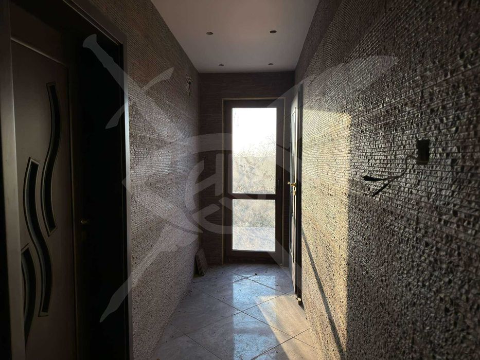 Двуетажна къща в с. Плодовитово - 100943